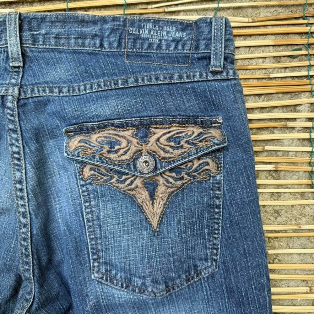 Calvin Klein Jeans – Size 34 – Y2K Blue Denim